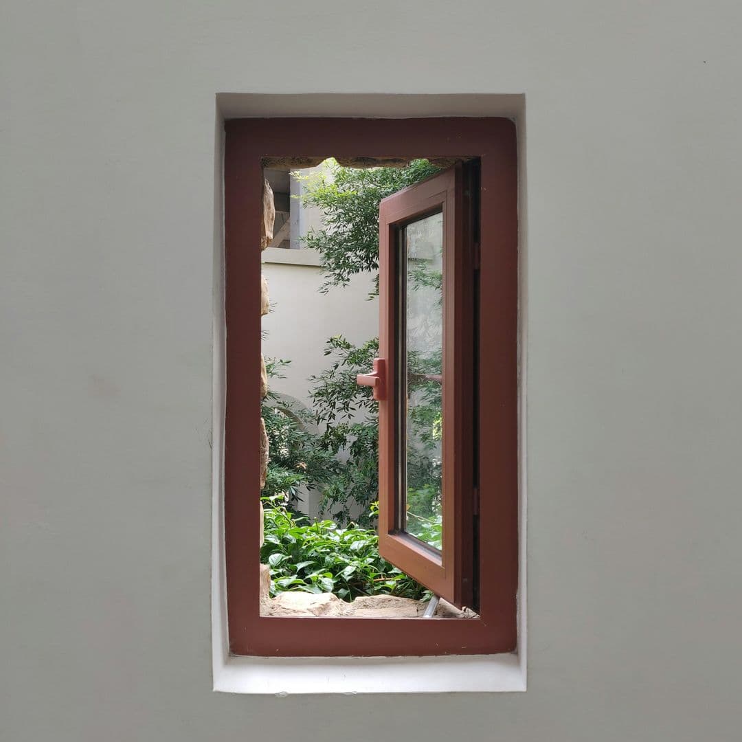 Fenster inkl. Rahmen in Rot